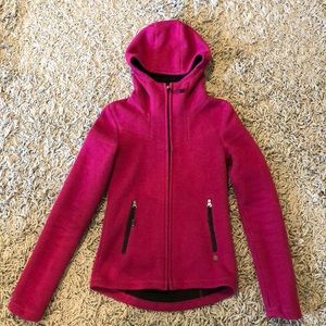 Bench fleece knit sweater